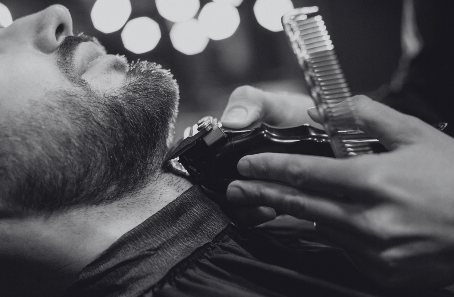 Detailed beard line-up at The Boss
